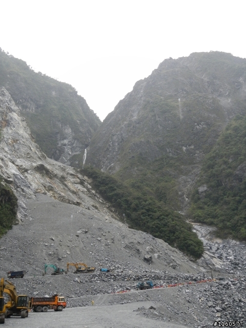 2013雨中熱血狂奔的太魯閣峽谷馬拉松