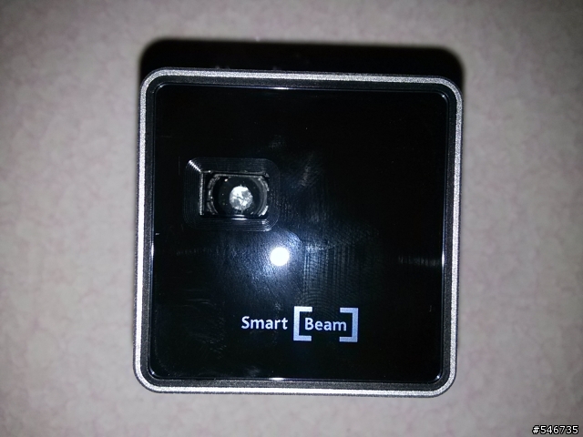 Smart Beam投影機---小方塊創造聲光效果大螢幕