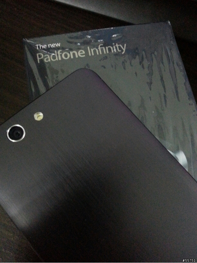 padfone infinity new or old選哪隻~