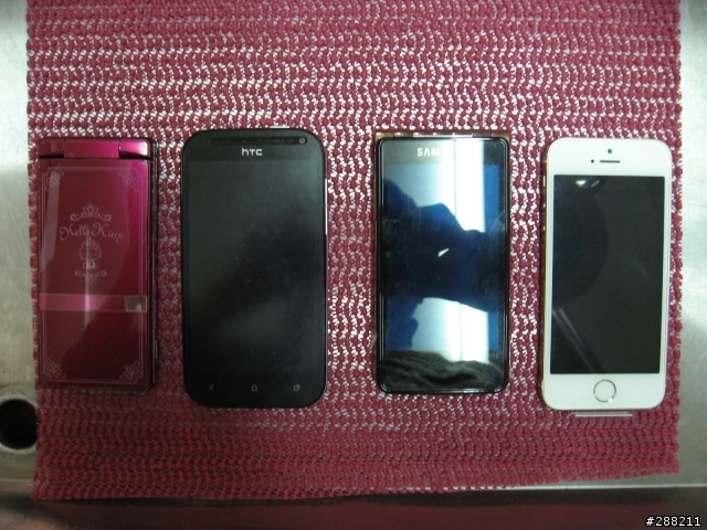 唉呀!第三支iPhone5S到貨!(退換貨2次,給Apple官網一個讚!)