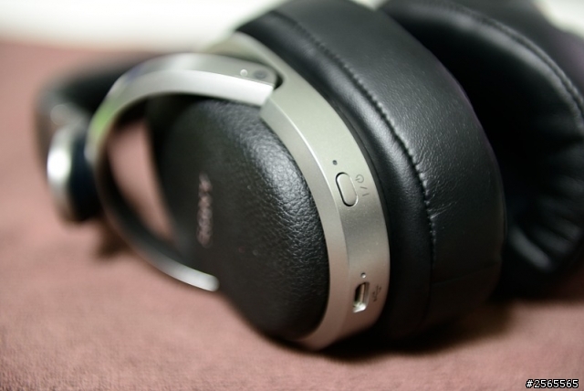 方寸間的奇幻世界 SONY MDR-HW700DS