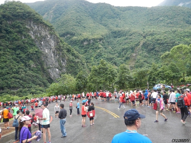 2013雨中熱血狂奔的太魯閣峽谷馬拉松