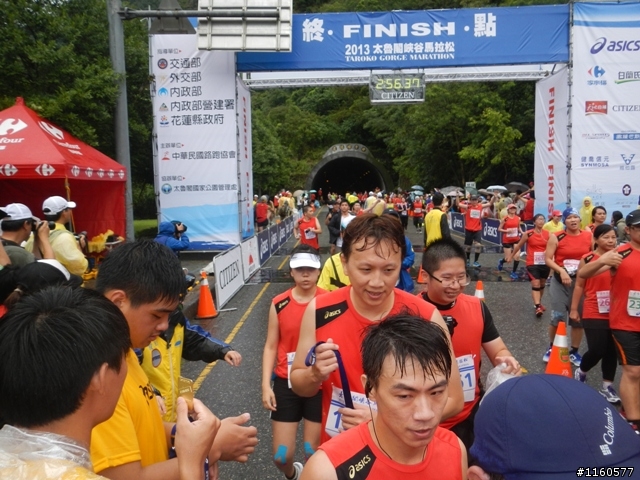 2013雨中熱血狂奔的太魯閣峽谷馬拉松