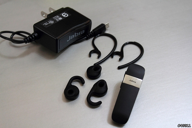 Jabra Talk 單耳通話藍牙。耳塞太大抗噪過強