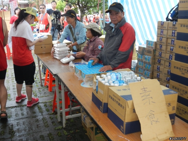 2013雨中熱血狂奔的太魯閣峽谷馬拉松