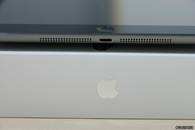 陸版太空灰iPad Air+台灣hoda保護貼
