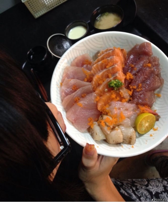 CP值高到爆炸生魚丼!真是嚇死我了~~