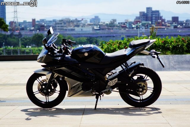 獨一無二的品味:YAMAHA YZF-R15 v2.0 2013