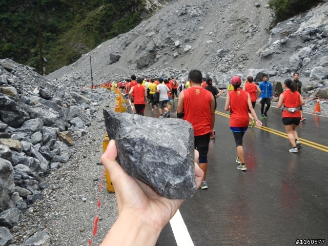 2013雨中熱血狂奔的太魯閣峽谷馬拉松
