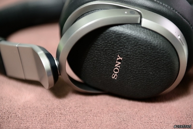 方寸間的奇幻世界 SONY MDR-HW700DS