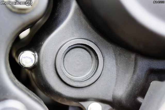 獨一無二的品味:YAMAHA YZF-R15 v2.0 2013