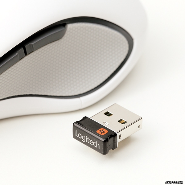 《3C見學記》Logitech M560無線滑鼠之無限制開箱