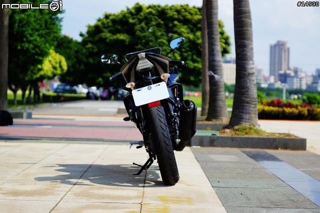 獨一無二的品味:YAMAHA YZF-R15 v2.0 2013