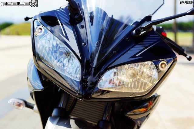 獨一無二的品味:YAMAHA YZF-R15 v2.0 2013