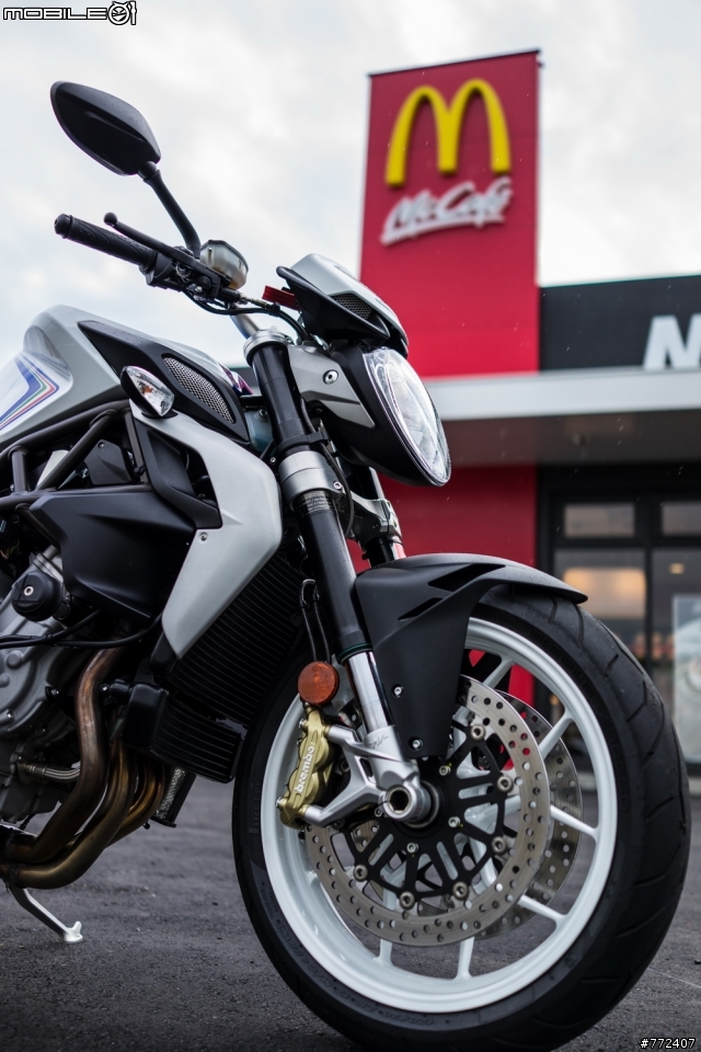 重車日誌20:最美的中量級街車-MV Agusta Brutale800