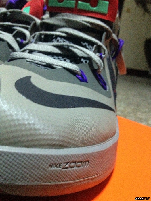 LBJ ambassador 6 再買第 2 雙