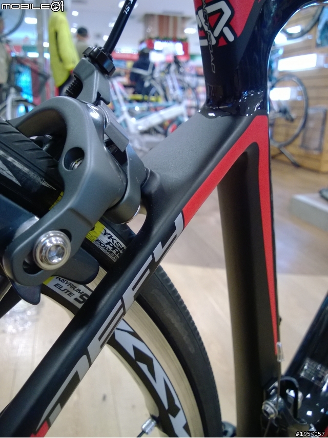 眾人皆醉我獨醒!!! Defy Advanced SL 1 ISP 2014