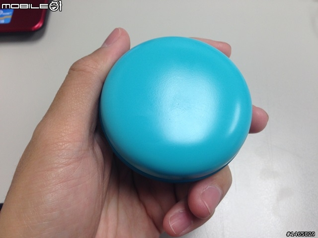 【溫暖開箱】輕巧可愛~馬卡龍造型暖手寶+行動電源