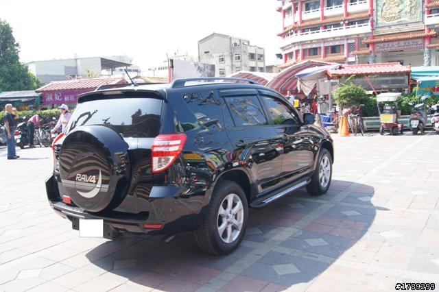 RAV4撞傷了~要修還是要賣?