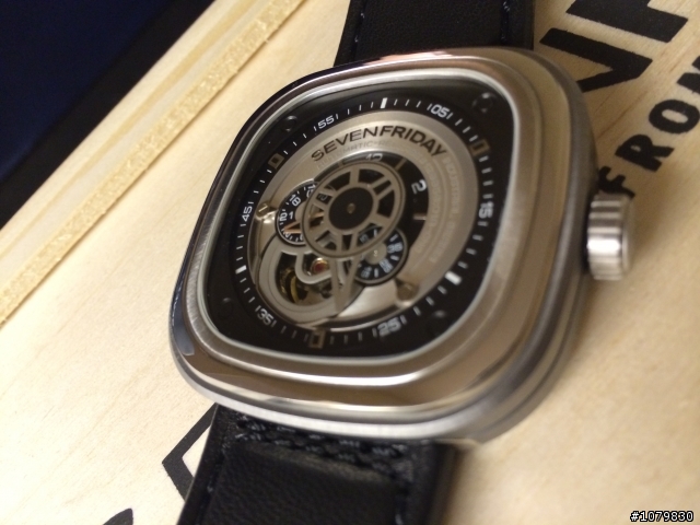 【開箱】聖誕開箱 - Sevenfriday 手錶.