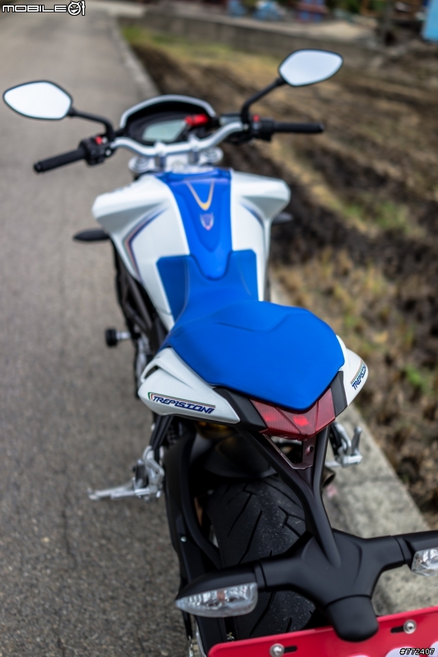 重車日誌20:最美的中量級街車-MV Agusta Brutale800