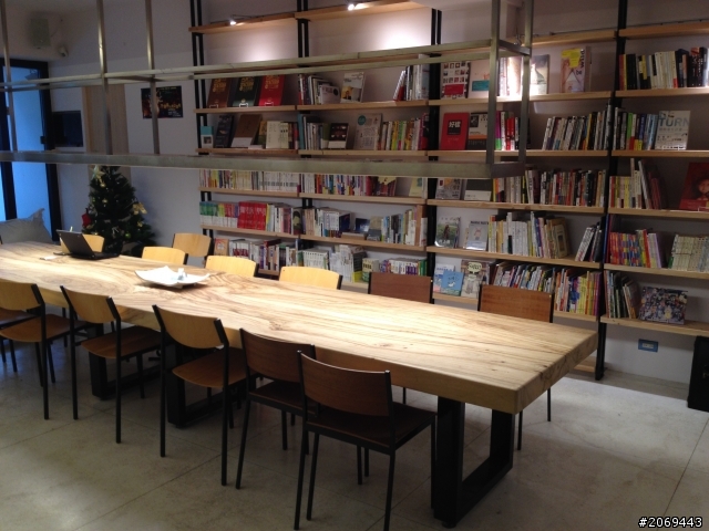 瑞安街-水牛書店 (書店、咖啡、有機蔬果、視障按摩)