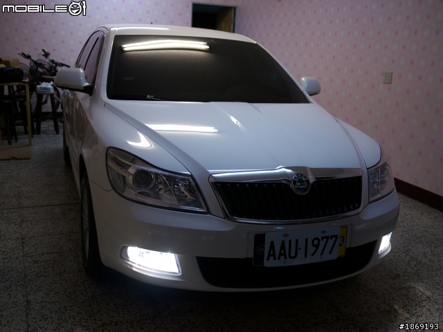SKODA Octavia 1.2 TSI (白) 小小開箱~
