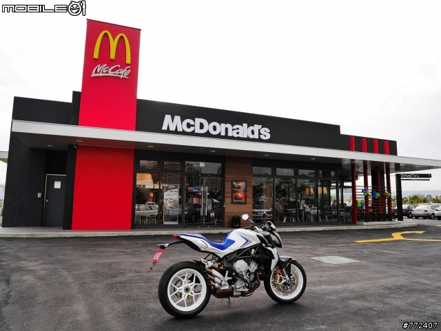 重車日誌20:最美的中量級街車-MV Agusta Brutale800