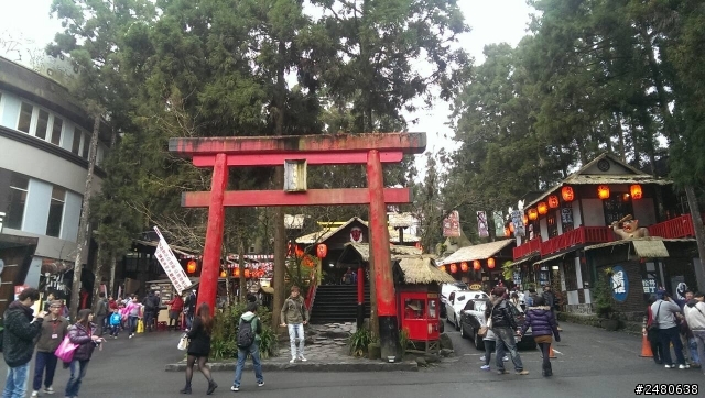 溪頭妖怪村、南投天空之橋、萬巒豬腳、佛光山佛陀紀念館+24小時KUGA試駕體驗