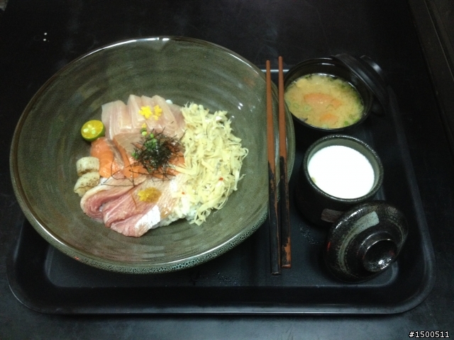 CP值高到爆炸生魚丼!真是嚇死我了~~
