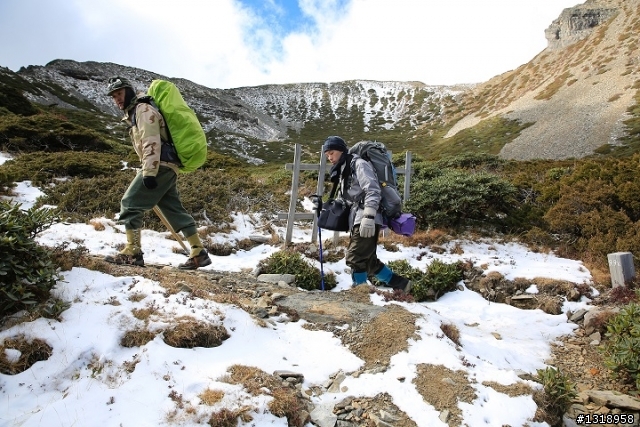 賞殘雪之雪山主峰下志佳陽行程