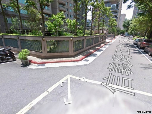 請教信義路五段150巷這4間建案開放空間是否違法?(新增:北市府推諉一個月,一通電話神速回覆)