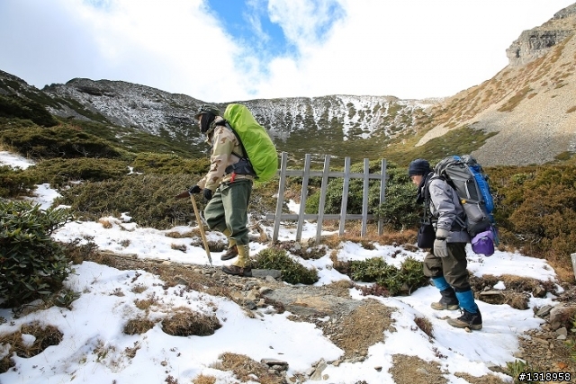 賞殘雪之雪山主峰下志佳陽行程