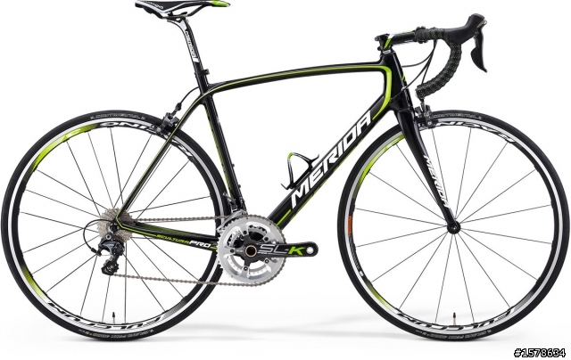 2014 TCR ADVANCED 1 vs Scultura CF 907
