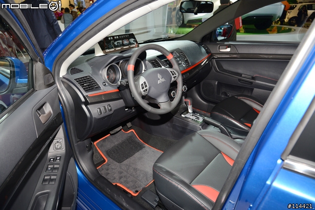 【體驗活動】2014 台北車展 Mitsubishi 車展特派員展場分享~( 補些福利照片囉 )