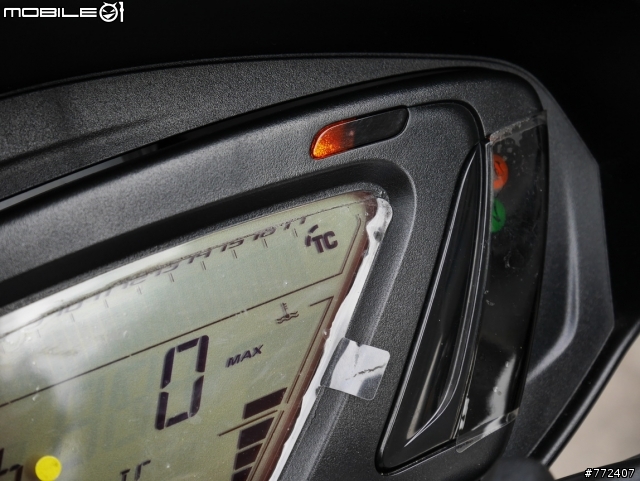 重車日誌20:最美的中量級街車-MV Agusta Brutale800