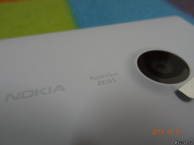 白色 Nokia Lumia 1520 簡單開箱