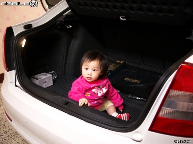 SKODA Octavia 1.2 TSI (白) 小小開箱~