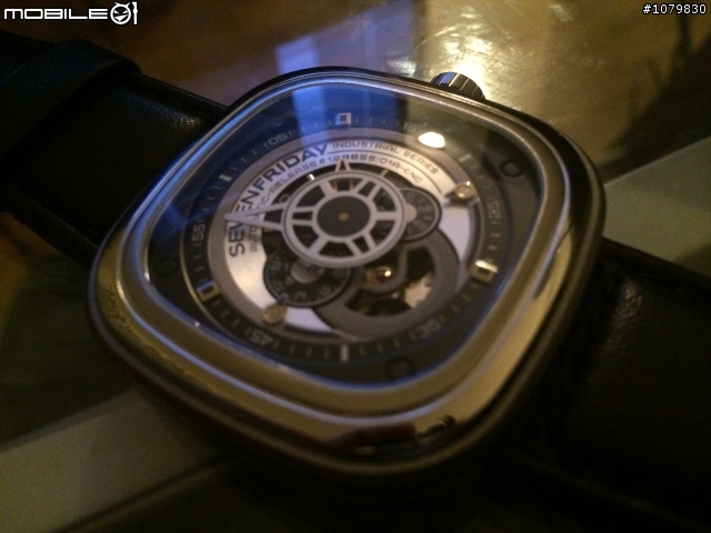 【開箱】聖誕開箱 - Sevenfriday 手錶.
