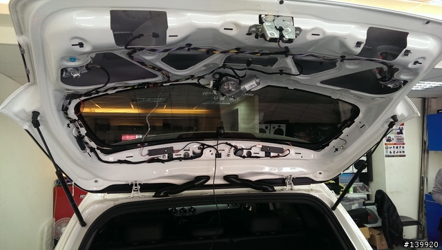 B200交車大拆 升級8吋螢幕 車頂架...