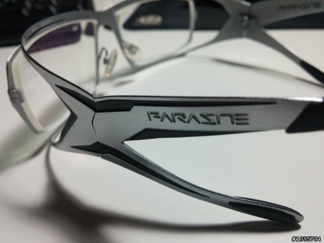 (開箱)來自法國的浮誇Parasite Golgot眼鏡