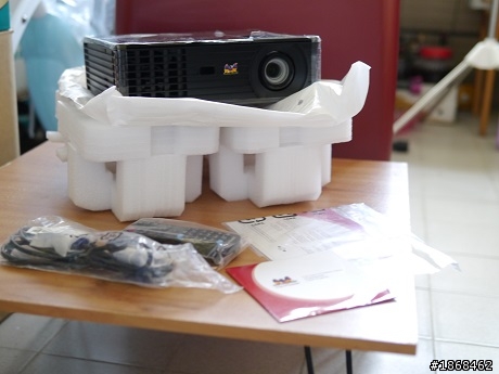 遲來的新娘模式 ViewSonic PJD7820HD 3D 投影機開箱文