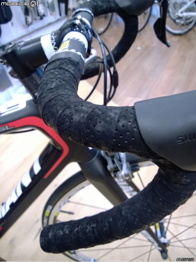 眾人皆醉我獨醒!!! Defy Advanced SL 1 ISP 2014
