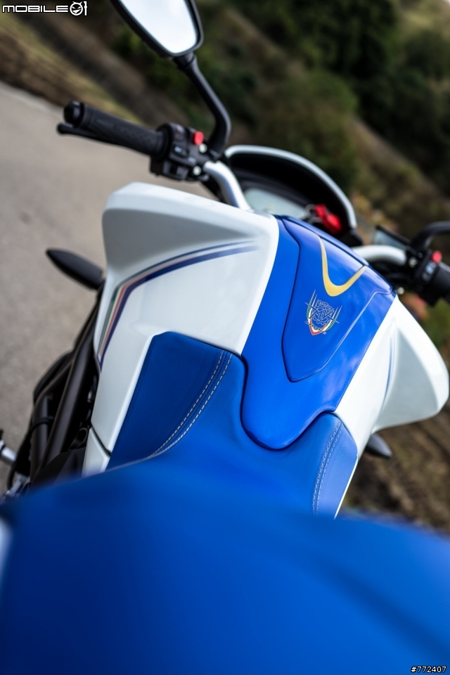 重車日誌20:最美的中量級街車-MV Agusta Brutale800
