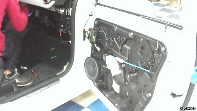 B200交車大拆 升級8吋螢幕 車頂架...