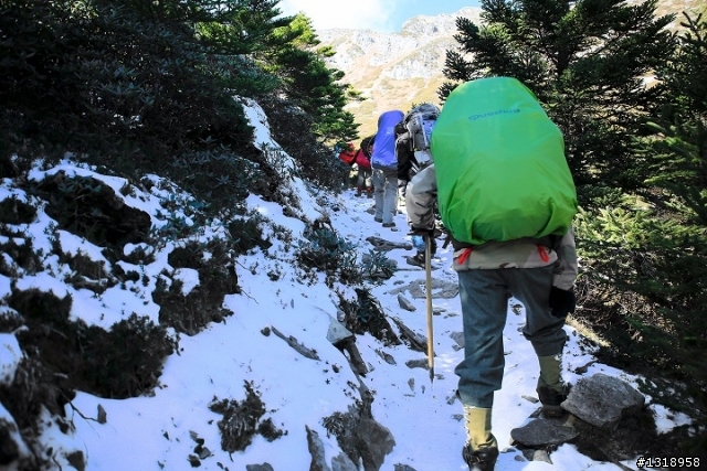 賞殘雪之雪山主峰下志佳陽行程