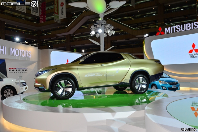 【體驗活動】2014 台北車展 Mitsubishi 車展特派員展場分享~( 補些福利照片囉 )