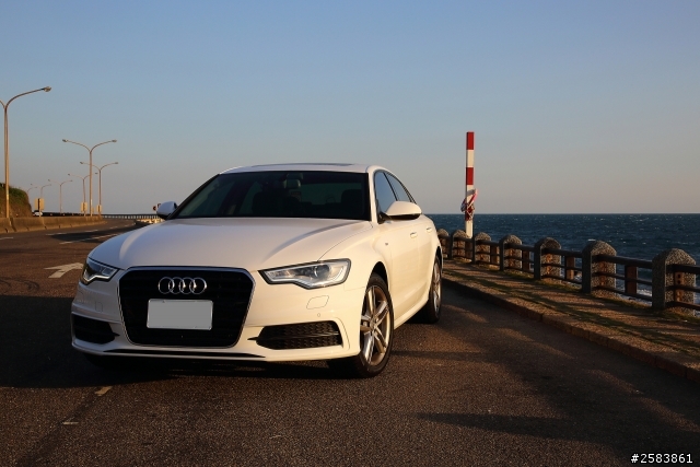 A6 2.0 TFSI S-line 一個月開箱 (羽絨白)