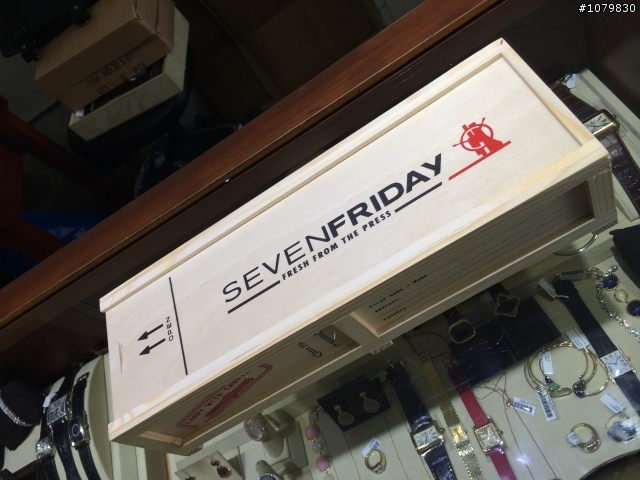 【開箱】聖誕開箱 - Sevenfriday 手錶.