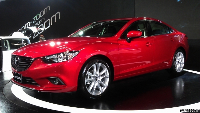 Mazda 6 魂動紅車展現蹤